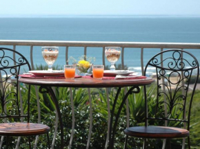 Sea Whisper Guest House